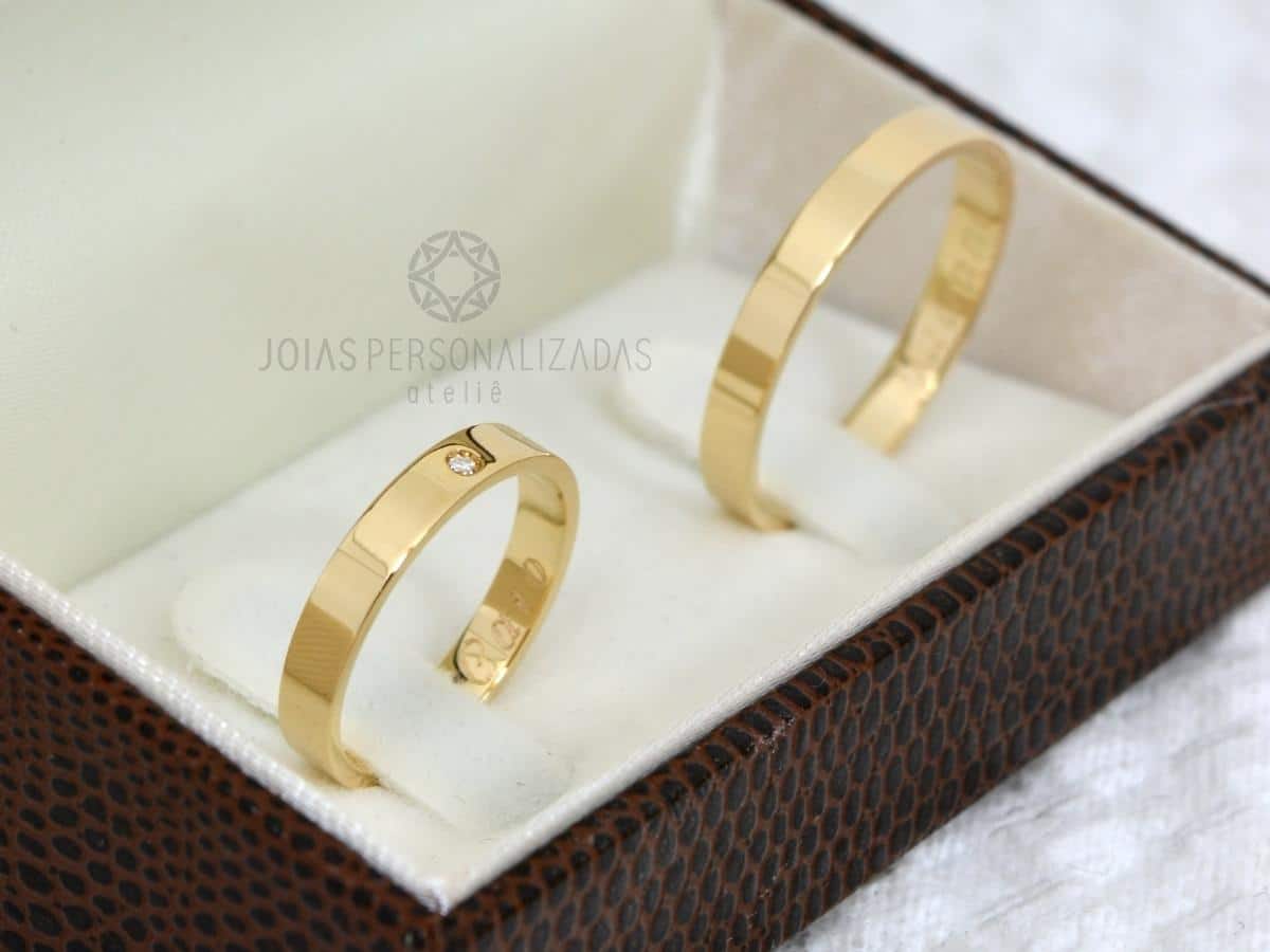 Alianças Quadradas em Ouro 18k Brilhante Joias Personalizadas